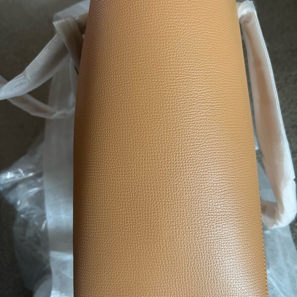 NWT Kate Spade Tan Structured Leather Tote - Picture 7 of 10